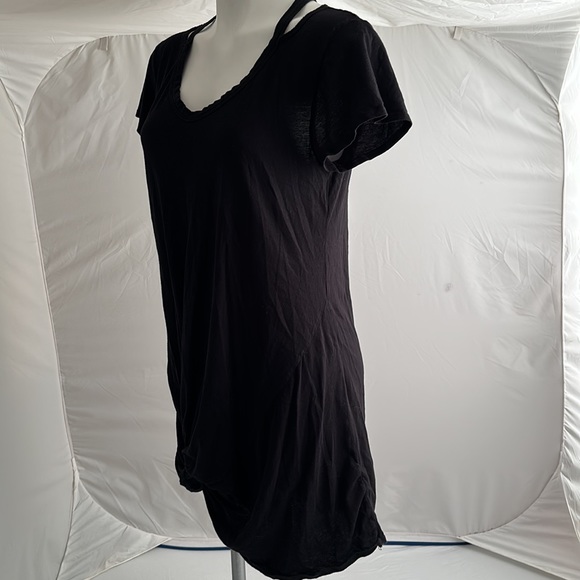 Bobi Los Angeles black v-neck t-shirt dress - Picture 3 of 11